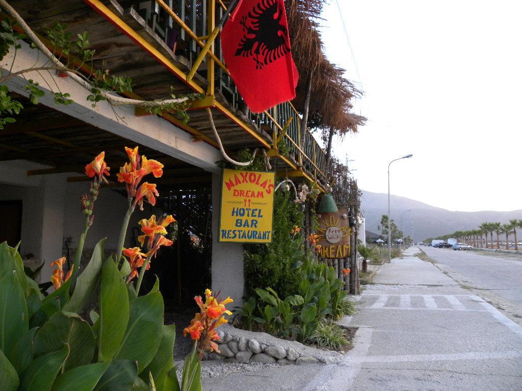 Hotel Maxola'S Dream Orikum Esterno foto